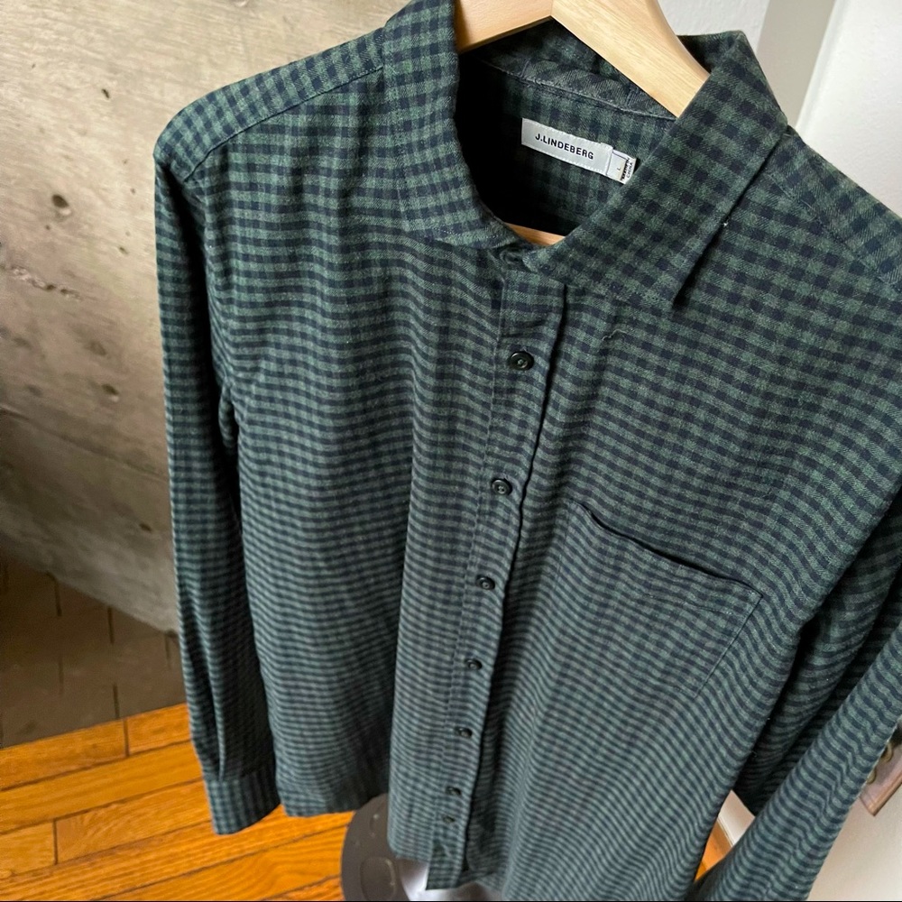 J. Lindeberg Flannel Dress Shirt in Men’s Large